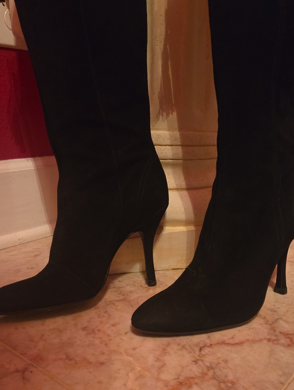 Women's Black Suede Knee-High Stiletto Boots